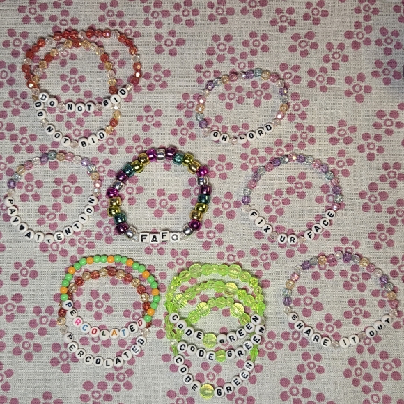 homemade Jewelry - Mrs.215 Show Colorful Beaded Bracelets - Bead Color May Vary